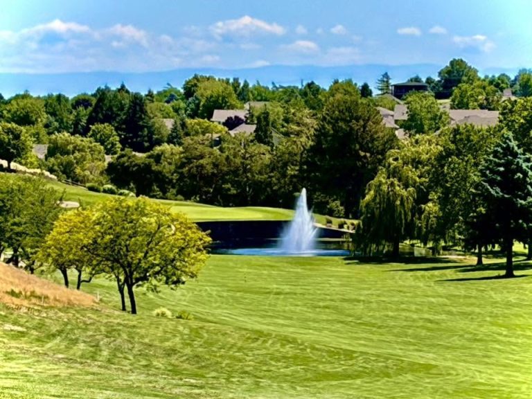 Canyon Lakes Golf Course in Kennewick, WA